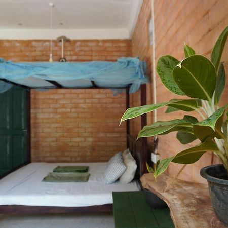 Passionfruit Homestay Matara Exteriör bild
